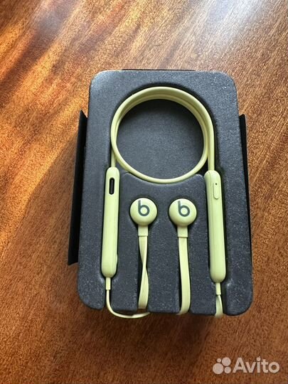 Беспроводные наушники beats flex