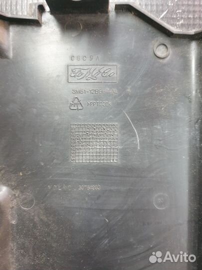 Крышка блока управления двигателем Ford Focus