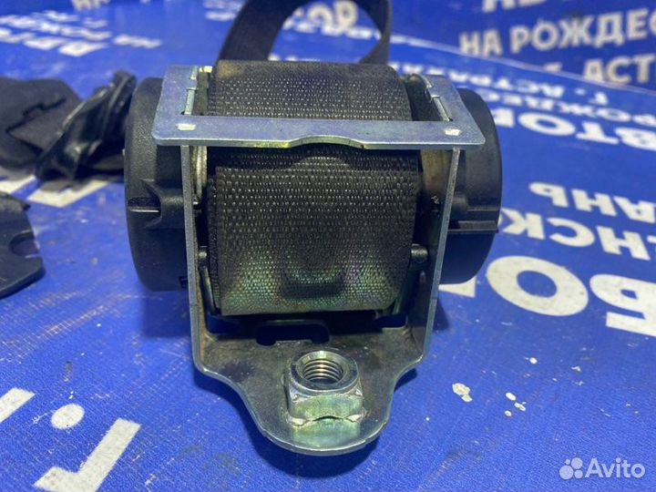 Задний правый ремень безопасности Opel Corsa D