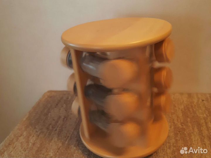 Вращающаяся подставка-хранитель для специй в отлич