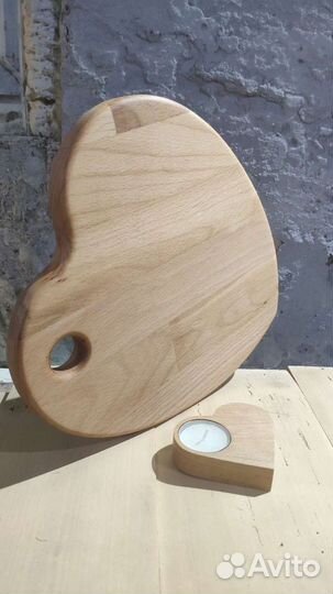 Разделочная доска и подсвечник в виде сердца