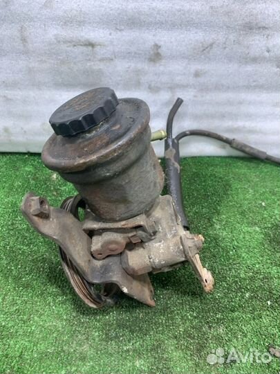 Насос гидроусилителя руля Toyota Corolla универсал