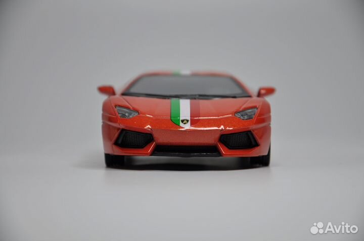 Модель автомобиля Lamborghini Aventador LP металл