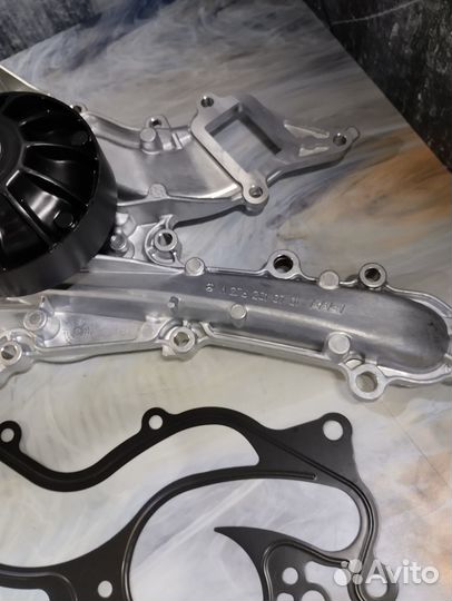 Помпа Mercedes M276 оригинал