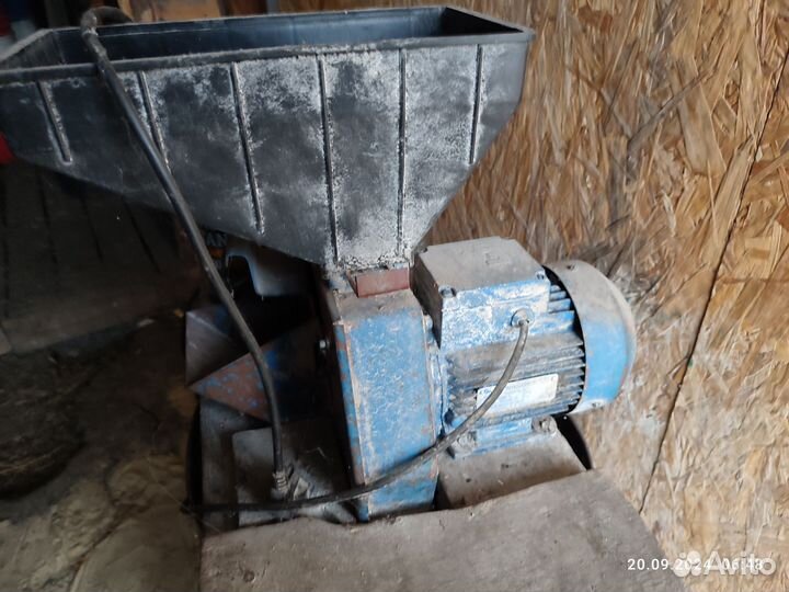 Измельчить зерна бытовой, дробилка Эликор