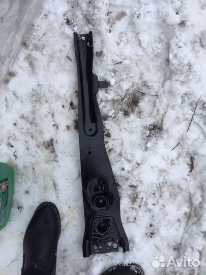 Подрамник на lancer 10