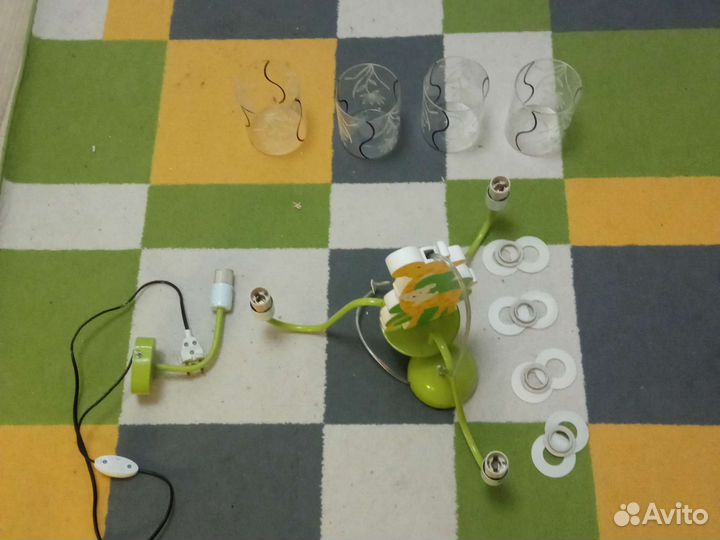 Подвесная люстра и светильник