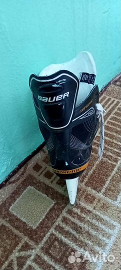 Хоккейные коньки bauer