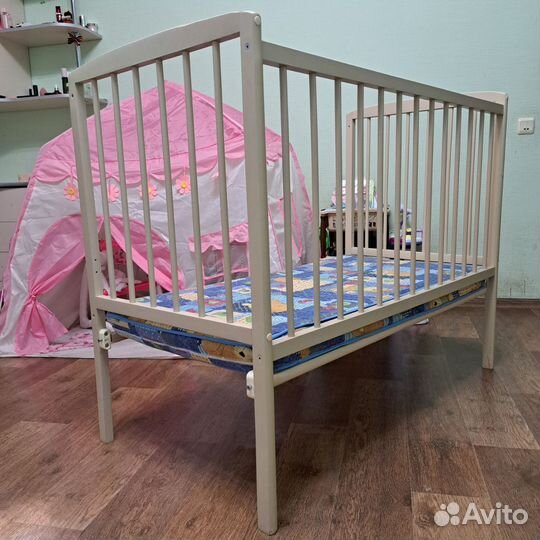 Детская кроватка