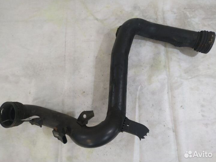 Патрубок интеркулера Volkswagen Golf 5 1