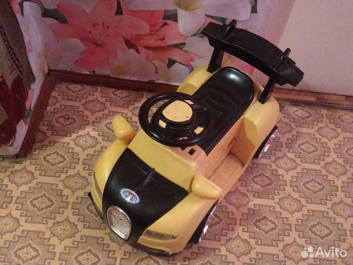 Машинка детская на аккумуляторе