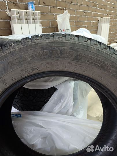 Nokian Tyres Hakkapeliitta 5 235/60 R18