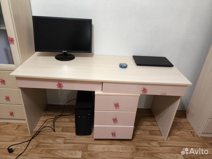 Набор мебели для детской комнаты