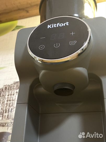 Кофемолка электрическая жерновая Kitfort KT-7268