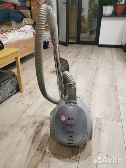 Пылесос LG V-C4242HD бу