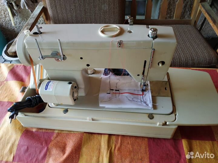 Швейная машинка