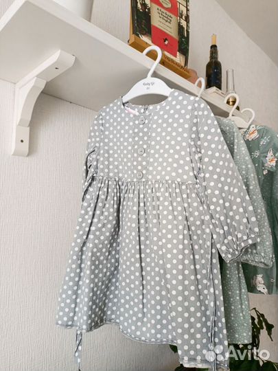 Капсула стильных платьев на девочку 98 размер