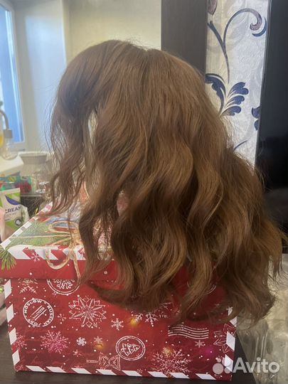 Парик новый из искуственных волос