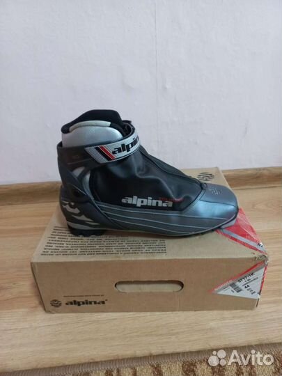 Лыжные ботинки alpina