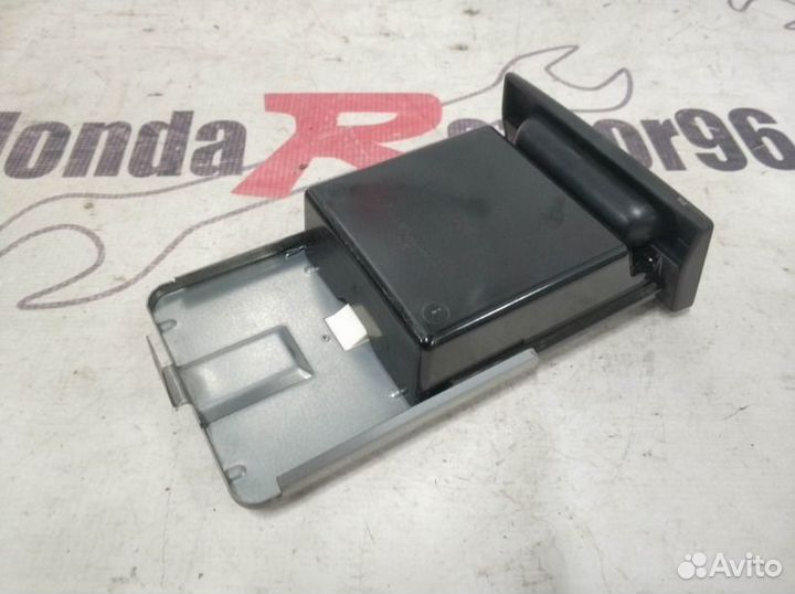 Пепельница Honda Cr-V 2 RD7 K24A 2006