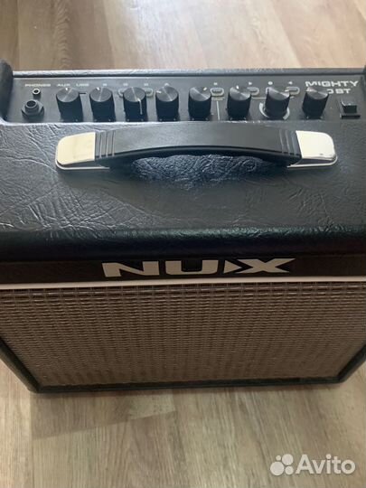 Гитарный комбоусилитель NUX Mighty 20BT