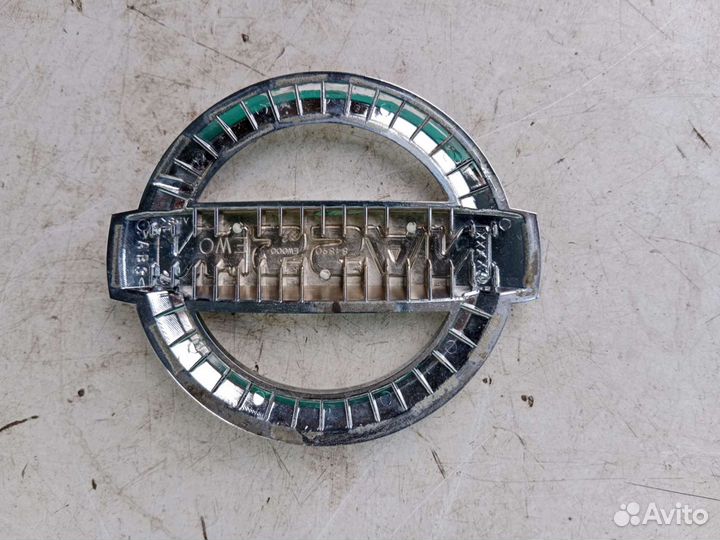 Эмблема богажника Nissan Almera Teranno