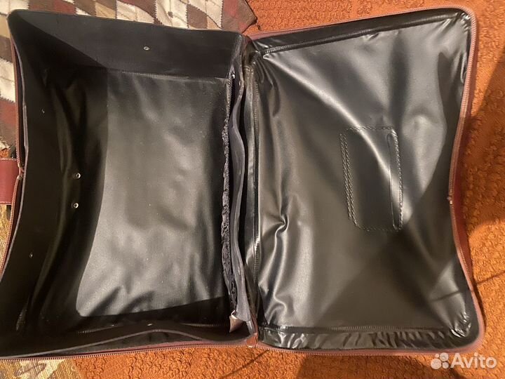 Чемодан ретро