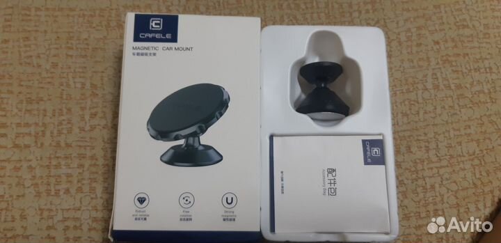 Держатель для телефона в автомобили