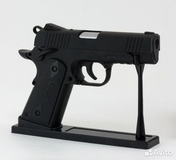 Пистолет Зажигалки в виде модели Colt 818