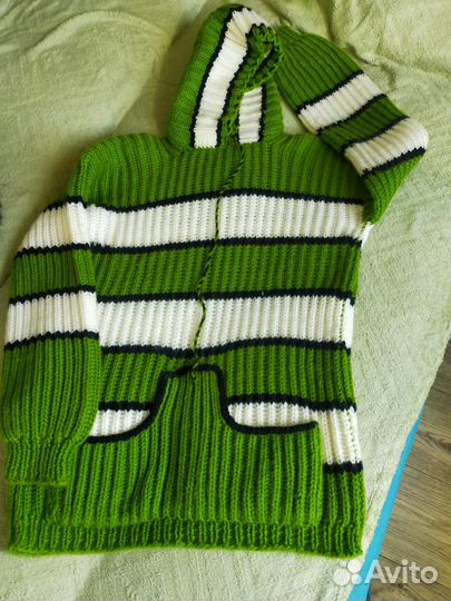 Продам кофту вязанную