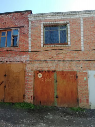 Гараж, > 30 м²