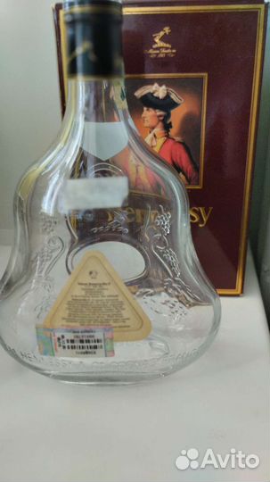 Оригинальная бутылка Hennessy XO