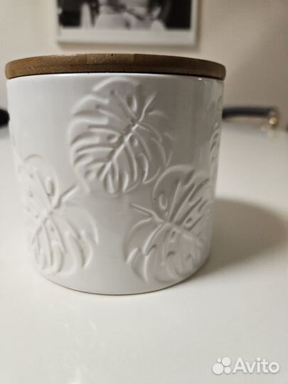 Банка для сыпучих продуктов, Англия