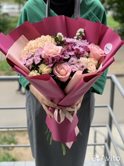 Букеты из живых цветов с доставкой, хризантем, роз