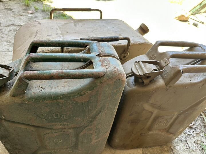 Канистры металлические 20 литров