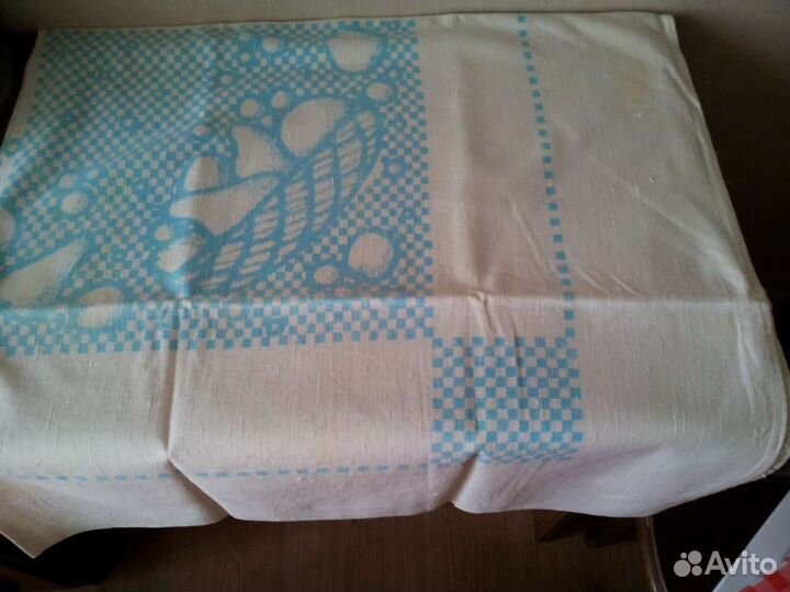 Льняные скатерти 3 шт