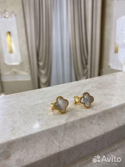 Золотые серьги