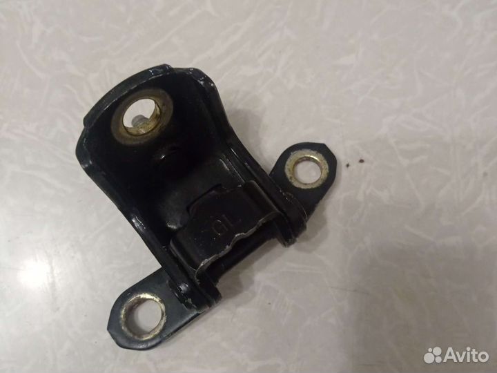 Верхняя петля двери ниссан альмера классик