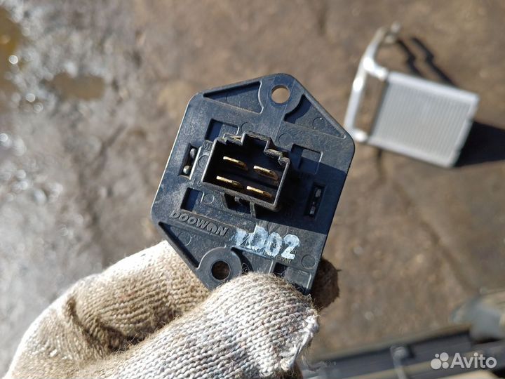 Резистор отопителя Kia Rio 3