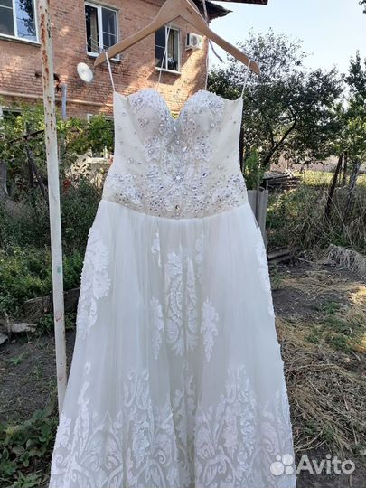 Свадебное платье