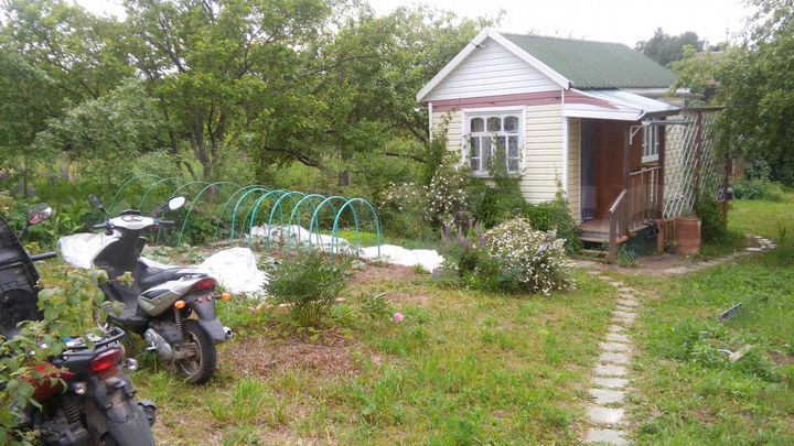 Дача 20 м² на участке 10 сот.