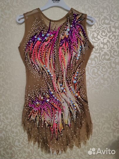 Красивый купальник для художественной гимнастики