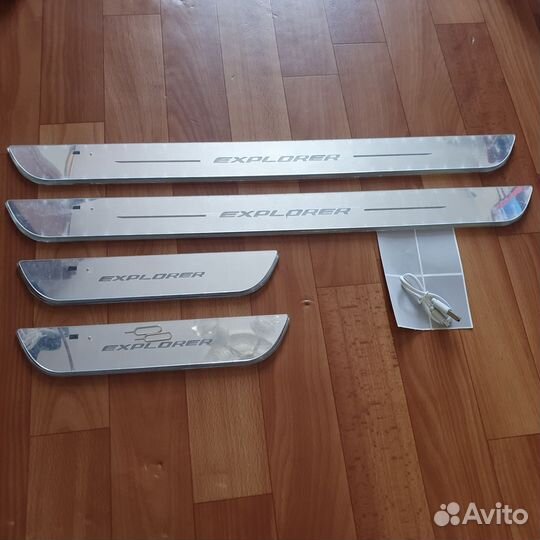 Led накладки на пороги Ford Explorer 5