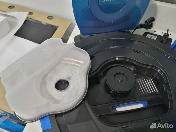 Робот Philips- пройдёт везде. Уберётся на отлично