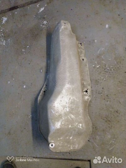 Защитный экран выхлопной трубы Поло седан