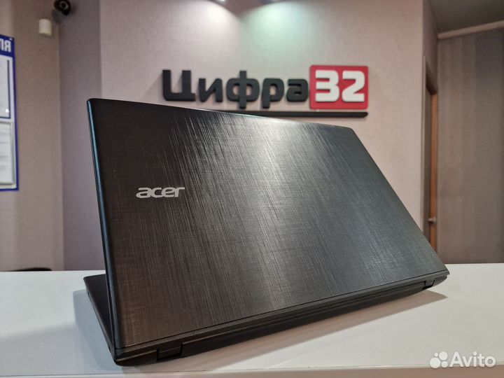 Ноутбук Core i5-7200U, GeForce 940MX, SSD 256GB