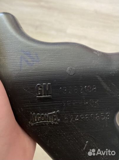 Воздуховод Opel Astra J GTC