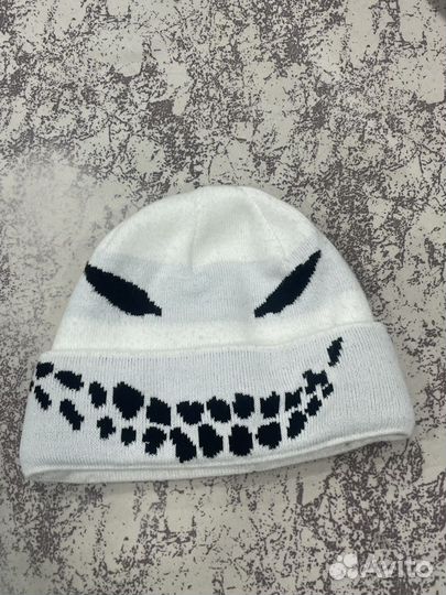 Шапка максим максаков белая