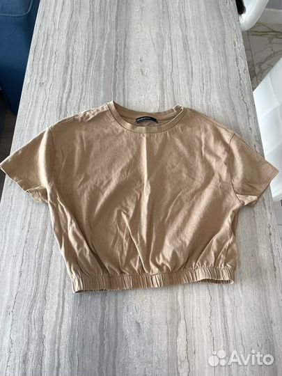 Футболка короткая бежевая