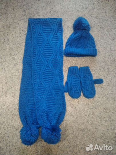 Комплект на девочку, шапка, шарф, варежки